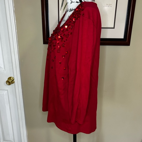 5/$15 Chicos Red Sequin Embellished Top Shirt Size 2 Large - Picture 2 of 7